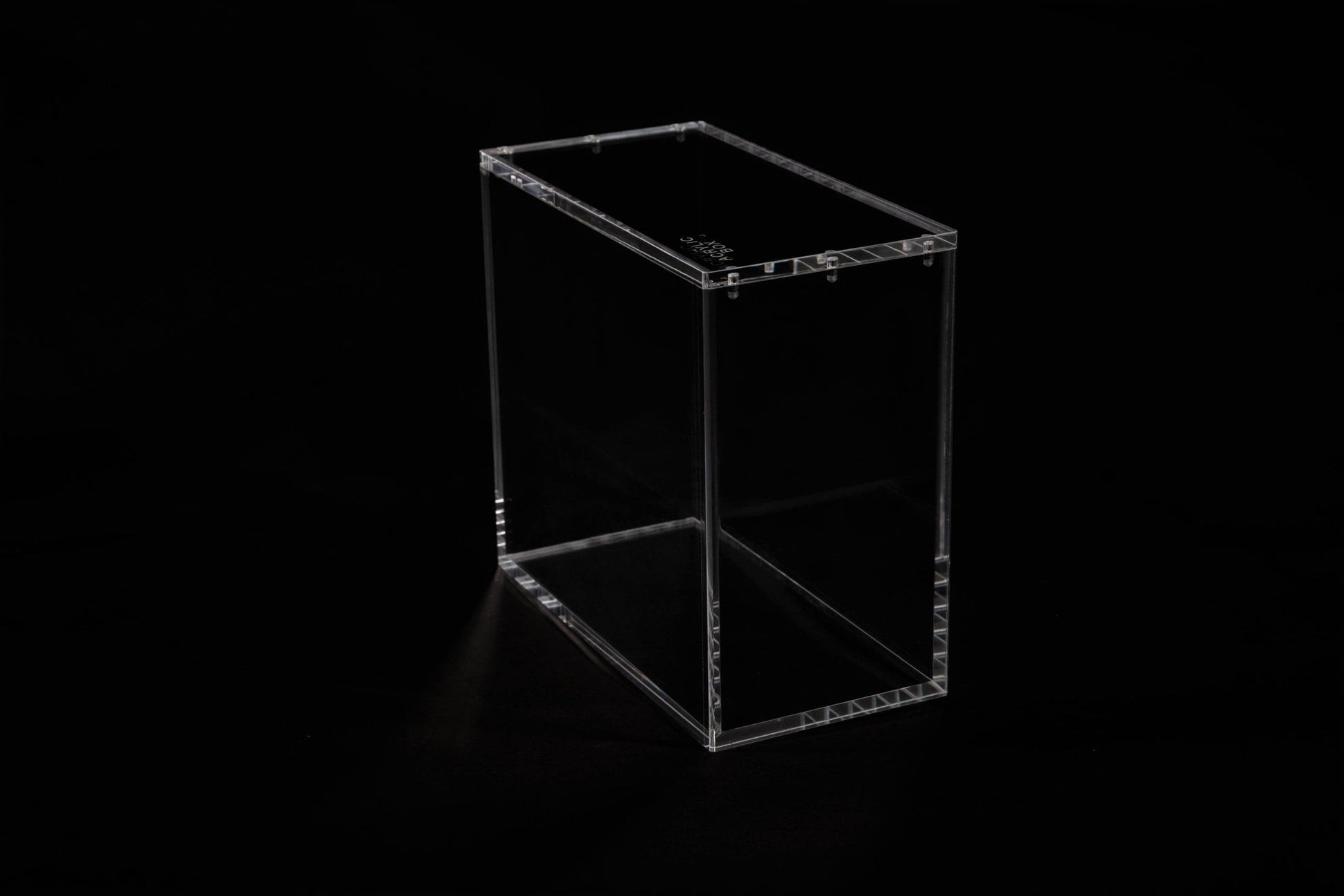 The Acrylic Box – Premium 6MM Acryl Display & Schutz für Pokémon Booster & Trainer Boxen
